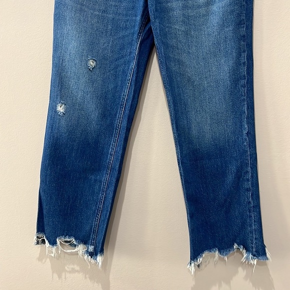 We the Free Women’s straight leg raw hem distressed button fly jeans in size 30 - Picture 3 of 11